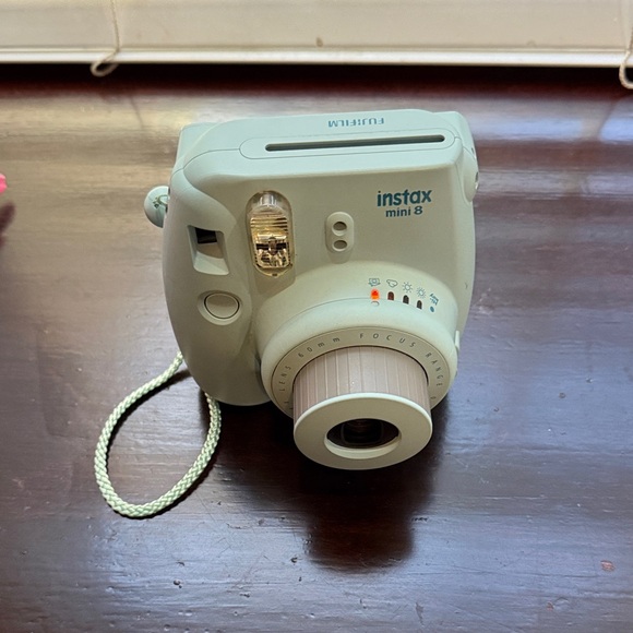 Fujifilm Instax Mini 8 Camera - Mint Green